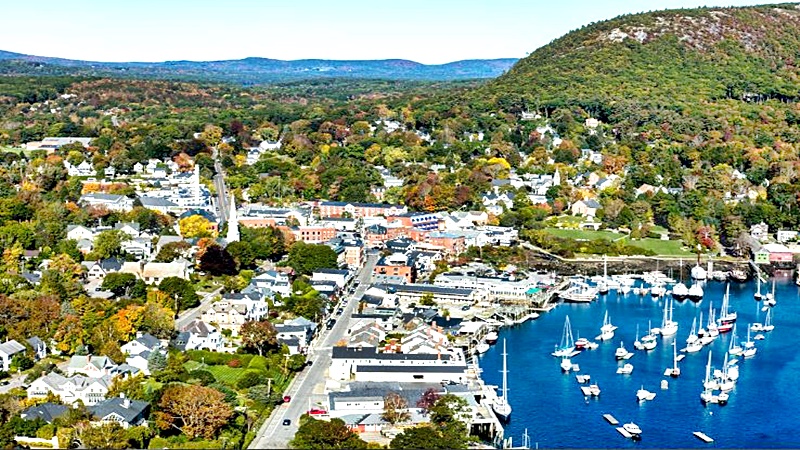 Camden en el Estado de Maine para ir de turista en otoño y primavera