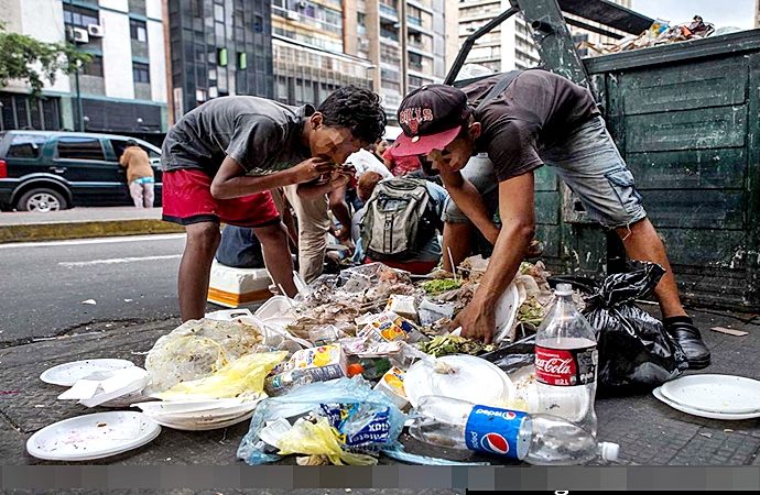 Las calles venezolanas repletas de niños pidiendo comida