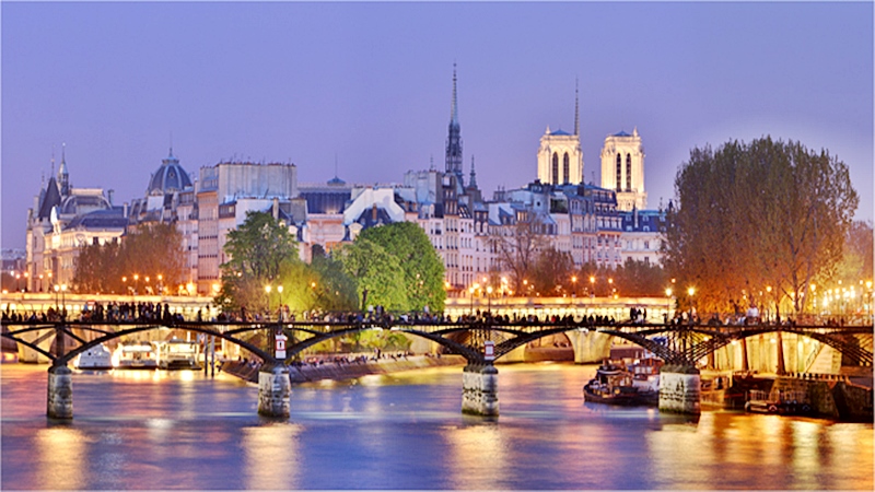 Visitar a París e ir a sus encantadores barrios